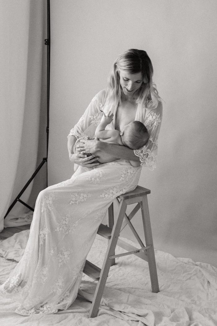Photographe-Allaitement-Maman-Bebe-Famille-Cherbourg-Valognes-Les-Pieux