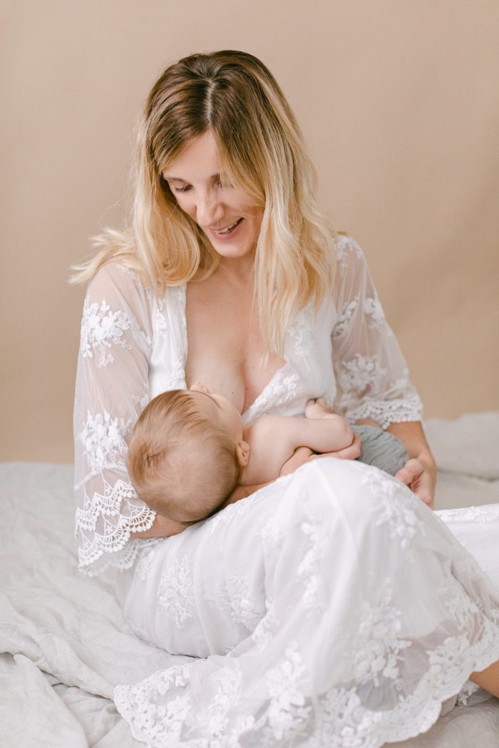 Photographe-Allaitement-Maman-Bebe-Famille-Cherbourg-Valognes-Les-Pieux