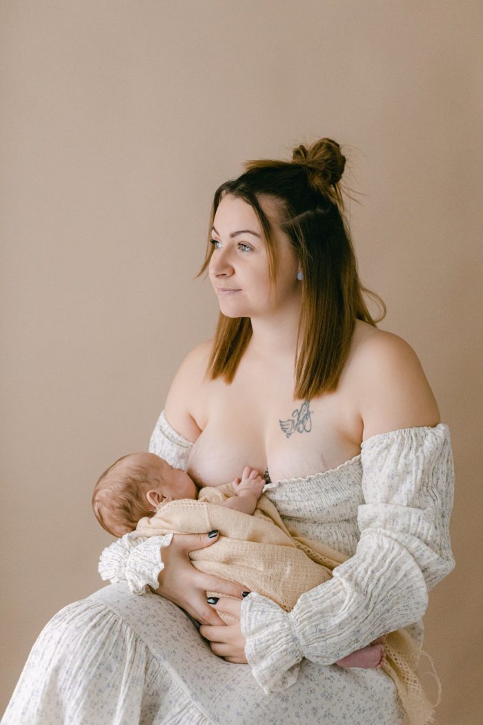 Photographe-Allaitement-Maman-Bebe-Famille-Cherbourg-Valognes-Les-Pieux