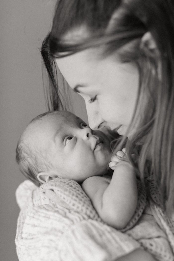 Photographe-Allaitement-Maman-Bebe-Famille-Cherbourg-Valognes-Les-Pieux