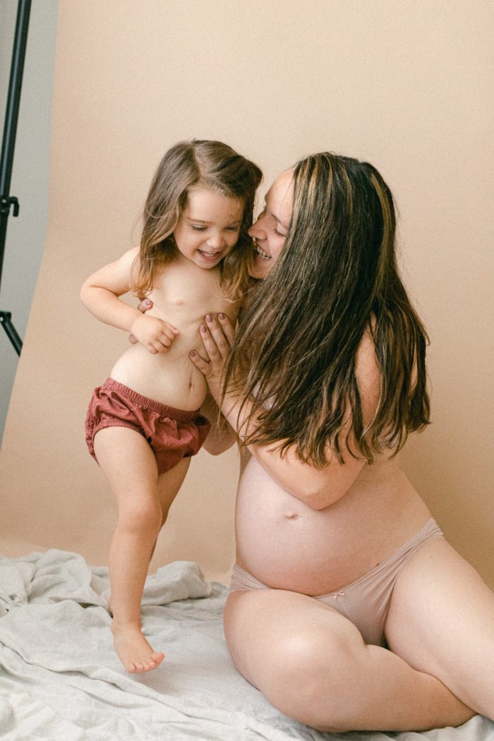 Photographe-Allaitement-Maman-Bebe-Famille-Cherbourg-Valognes-Les-Pieux