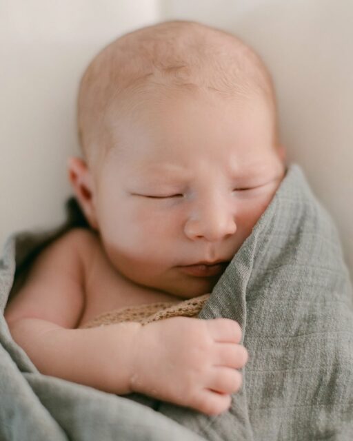 Doux souvenirs d’une merveilleuse séance à domicile au printemps l’an dernier 🥰
Quel bonheur de vous revoir après une séance grossesse 🥹