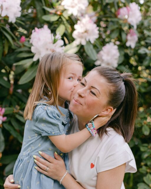 🌸 Les réservations pour les mini-séances Fête des mères sont lancées ! 🌸

Cette année, je vous retrouverai le samedi 9 mai au jardin public de Cherbourg. 
(Attention, il faut être disponibles le 16 mai si la météo n’est pas bonne)

C’est quoi les mini-séances ? 
C’est une journée spéciale avec un tarif exceptionnel pour vous permettre de vous offrir des souvenirs doux et joyeux avec votre famille. 

🌸15 minutes - 8 photos - 150€ 🌸

Les réservations sont ouvertes à tout le monde. Que vous soyez enceinte, que vous ayez un bébé de plus de 2 mois, un enfant ou même des ados. Tout est possible 🥰

Retrouvez le lien de réservation en description 🙌